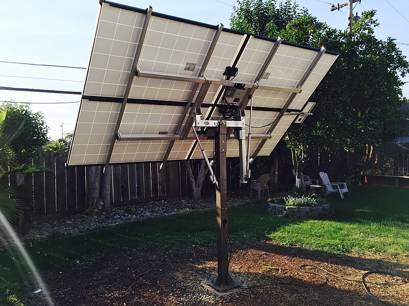 File:Suntactics solar tracker.jpg
