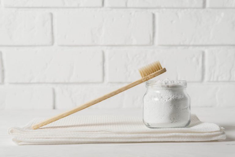 Best Zero Waste Toothpaste in 2025: Clean your Teeth while Protecting the Planet