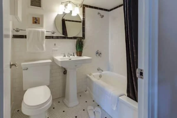 Composting Toilet Pros and Cons: Is This Effective?