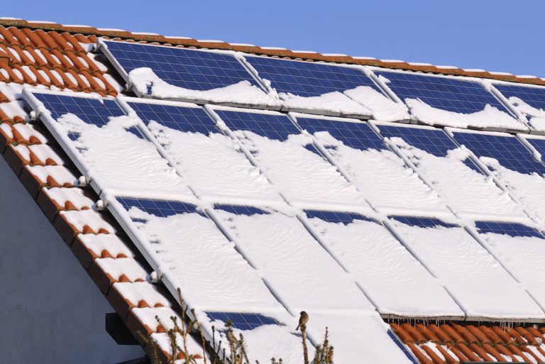 Do Solar Panels Work in Cold Weather? Everything you Need to Know for the Winter Months