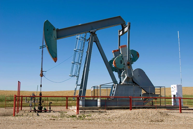oil derrick pump