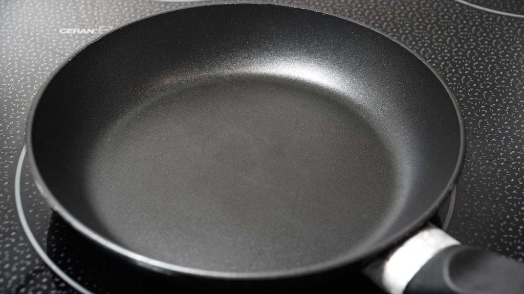 a pan with teflon coating