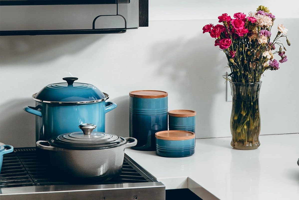 porcelain enamel cookware