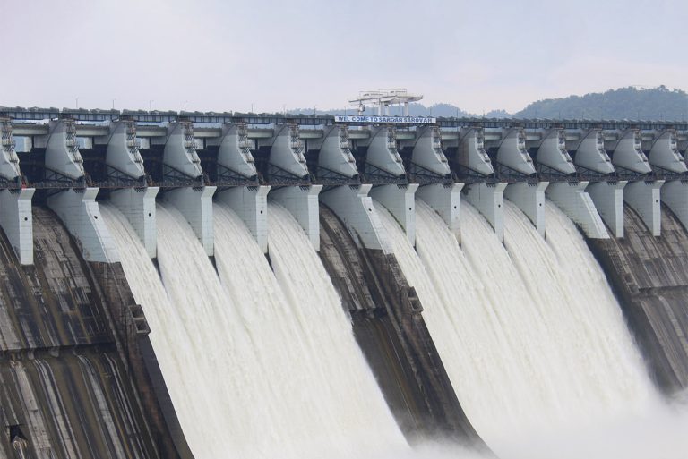 Pros and Cons of Hydroelectric Power