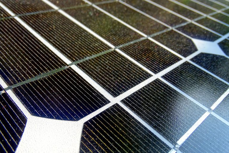 21 Pros and Cons of Photovoltaic Cells: Everything You Need to Know