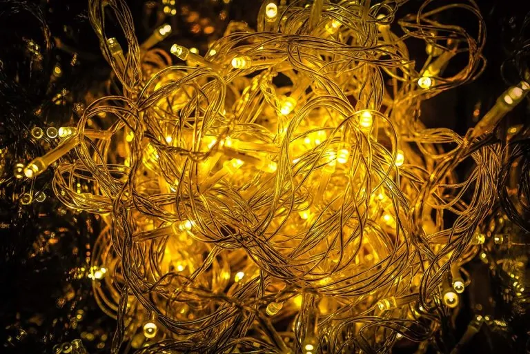 How to Recycle Christmas Lights