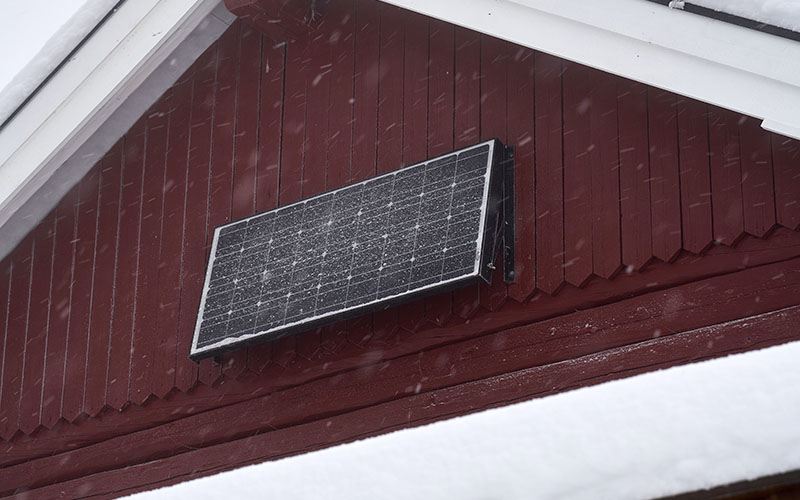 solar panel snowy weather