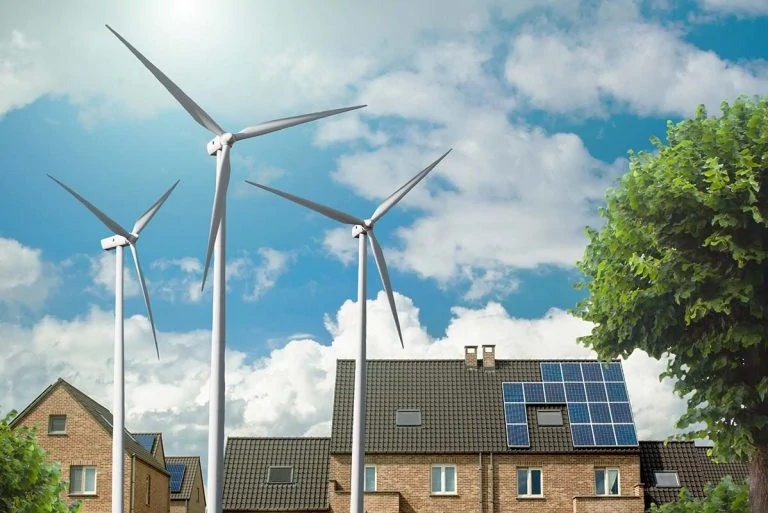 Top 5 Factors to Consider When Choosing Solar Vs. Wind for Home Energy