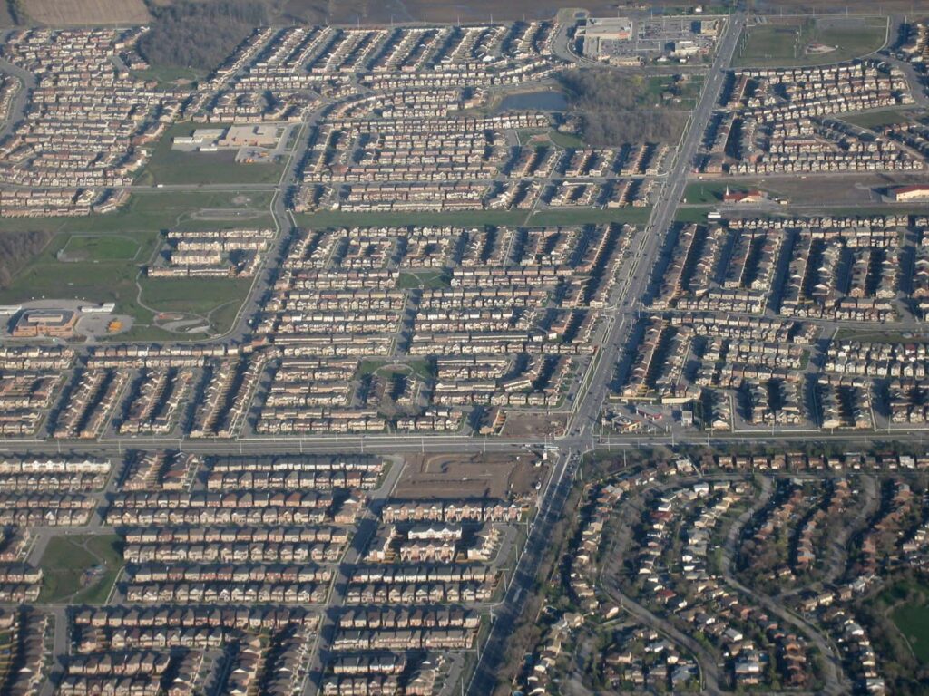 aerial view of the sprawl in Milton, Ontario
