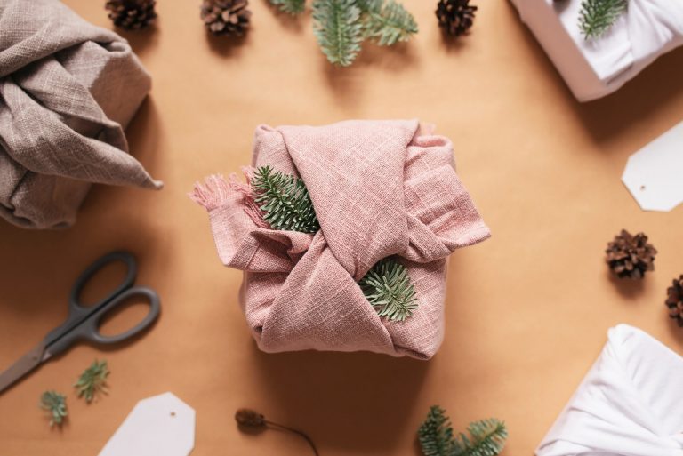 25 Eco-Friendly Sustainable Gifts for Everyone in 2025