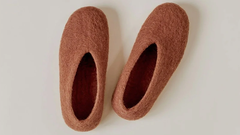 TOAST sustainable slippers